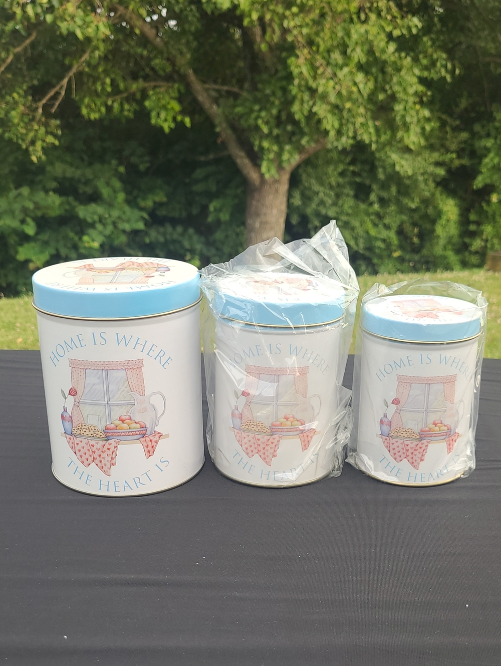 Home Is Where The Heart Is Set of 3 Nestings Tins Decorative Kitchen Storage
